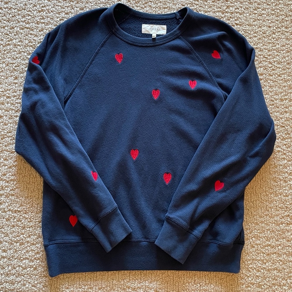 THE GREAT College Crewneck Sweatshirt Navy with Red Hearts Size S